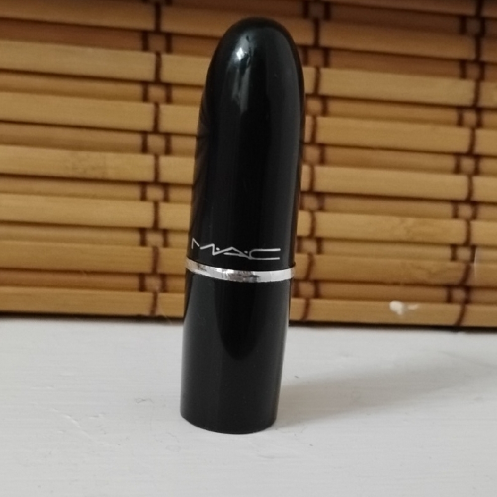 MAC  Lipstick Color A14 Premiyum Purse Mini New Without Tags Never Used